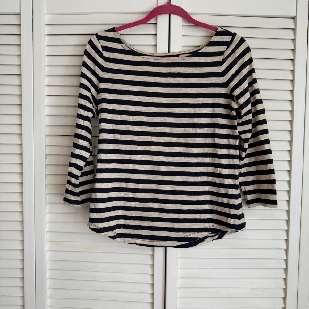 Banana Republic Navy and Cream Striped Long Sleeve Scoopneck Top